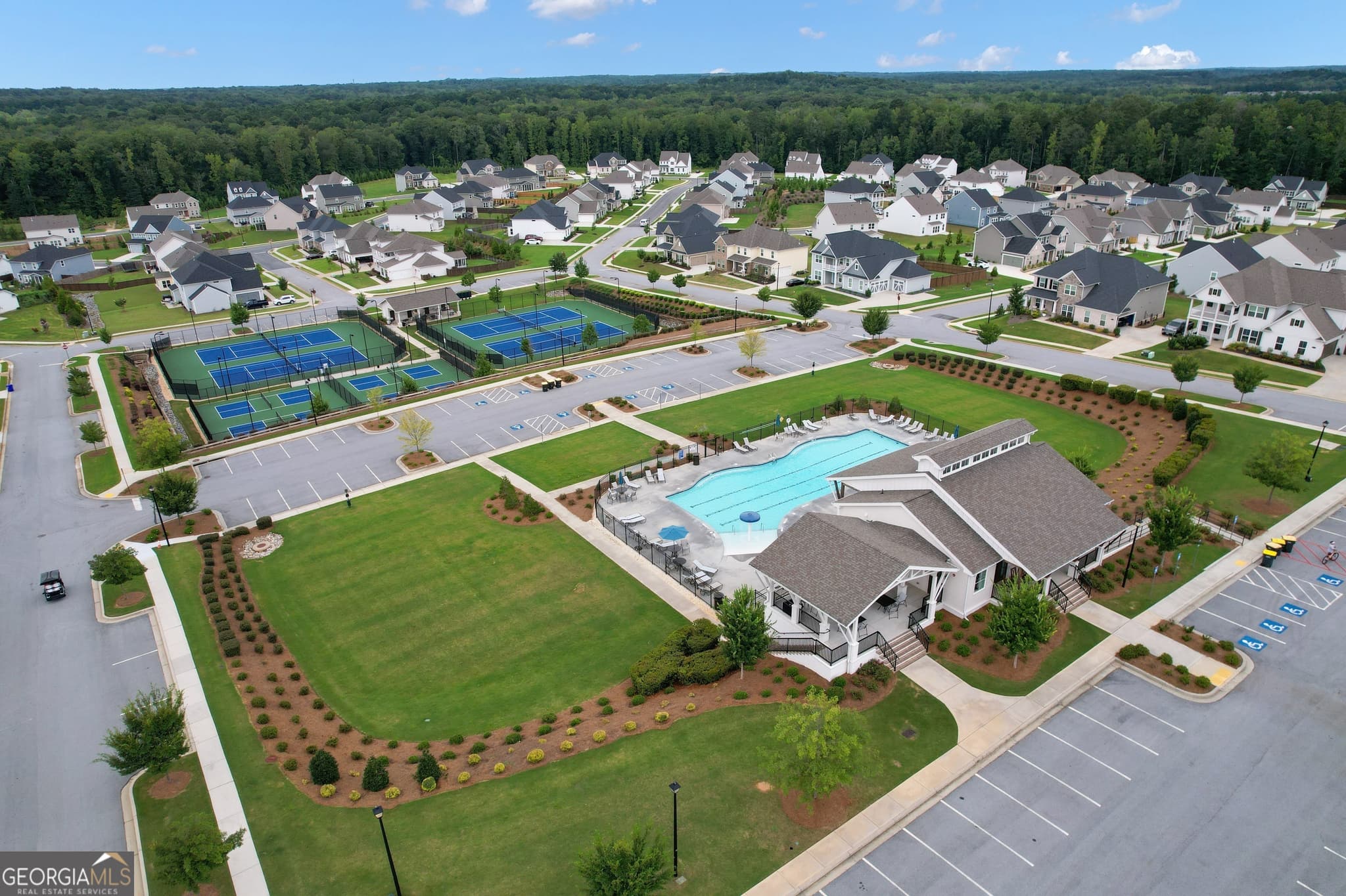 5 bedroom, 4.5 bathroom, 3,661 sq ft single family residence for sale at 604 Napier Pass, Peachtree City, GA 30269 — photo 4