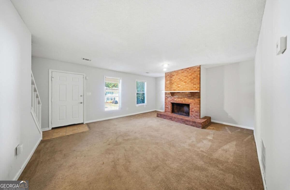 2 bedroom, 2.5 bathroom townhouse for sale at 5588 Windwood Road, Atlanta, GA 30349 — photo 7