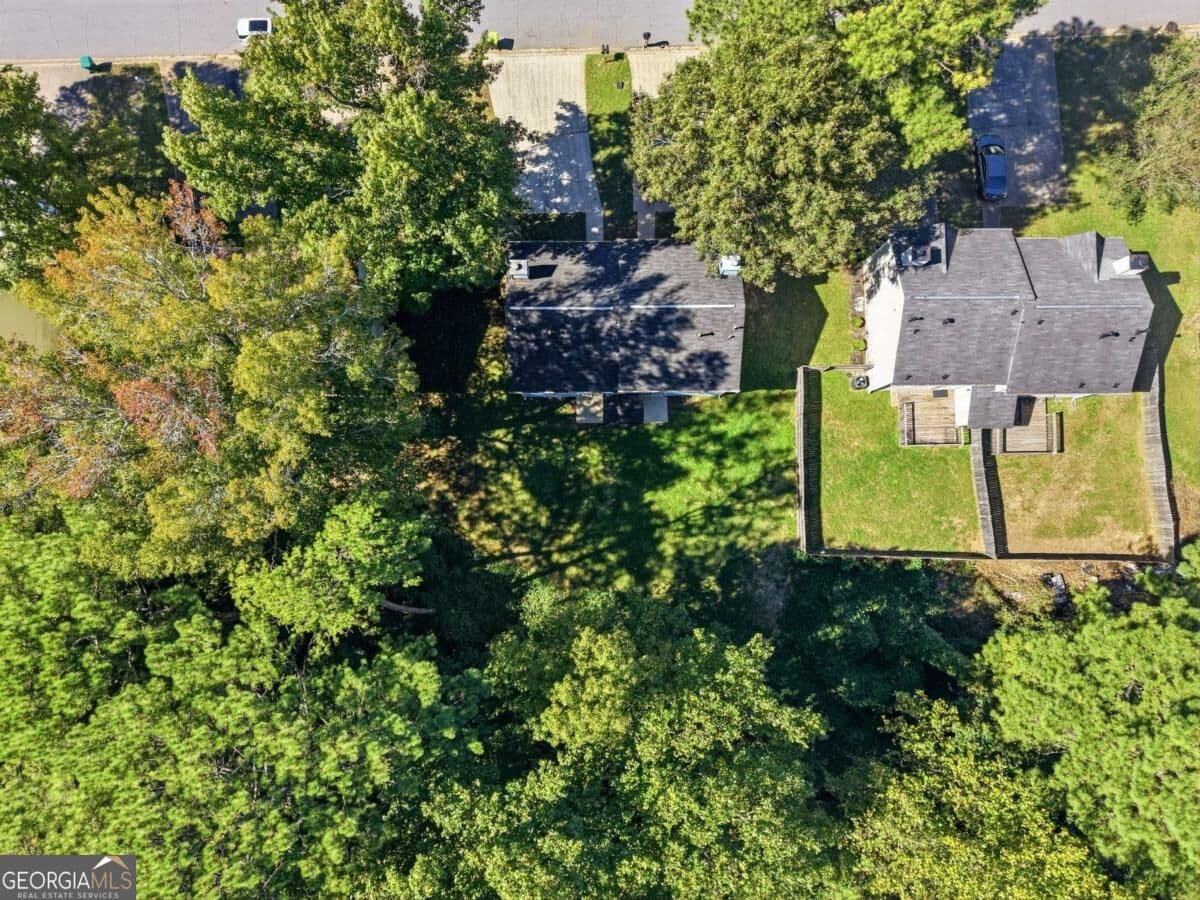 2 bedroom, 2.5 bathroom townhouse for sale at 5588 Windwood Road, Atlanta, GA 30349 — photo 5