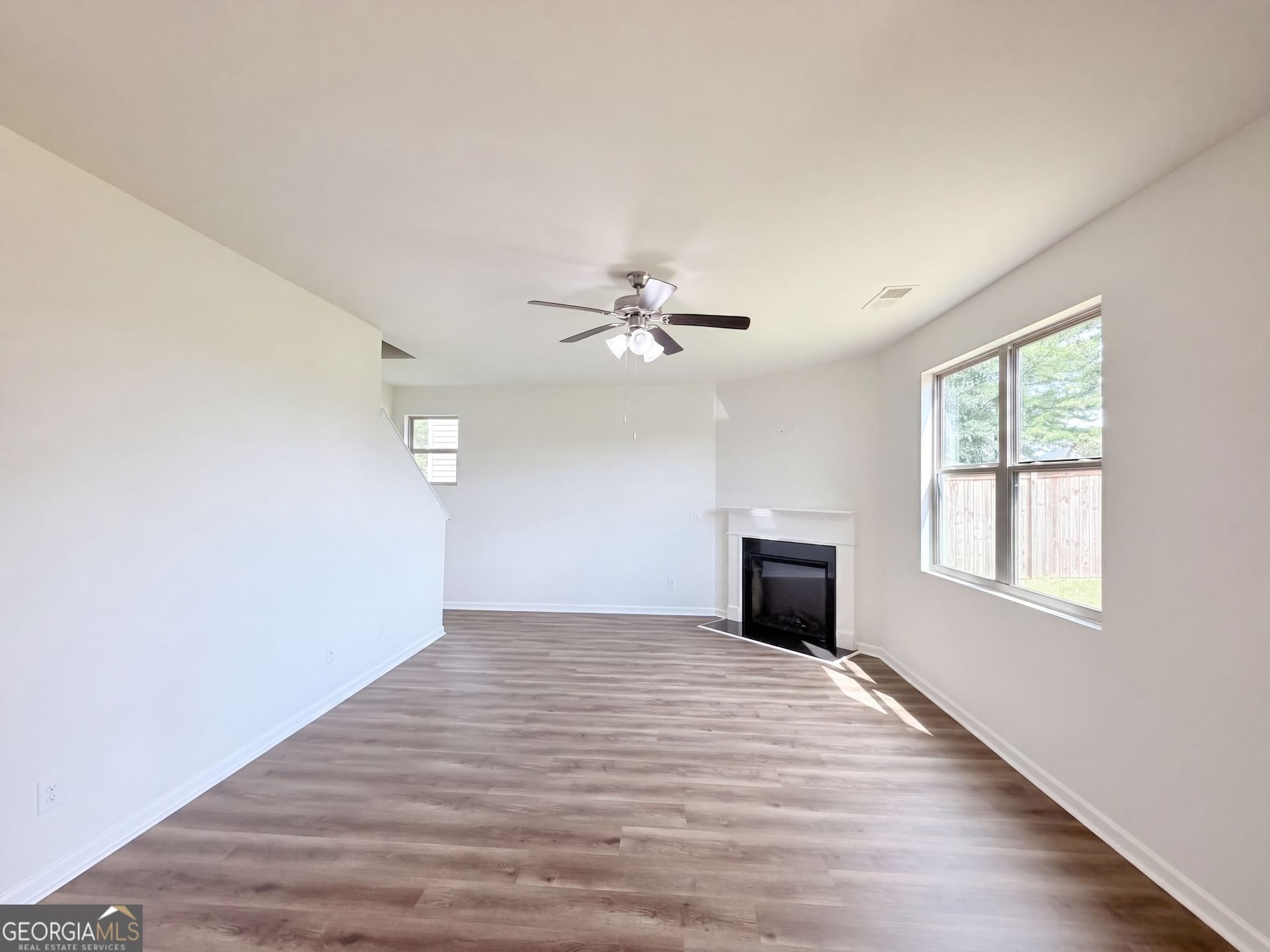 4 bedroom, 2.5 bathroom, 2,416 sq ft single family residence for sale at 2048 Massey Lane, Winder, GA 30680 — photo 8