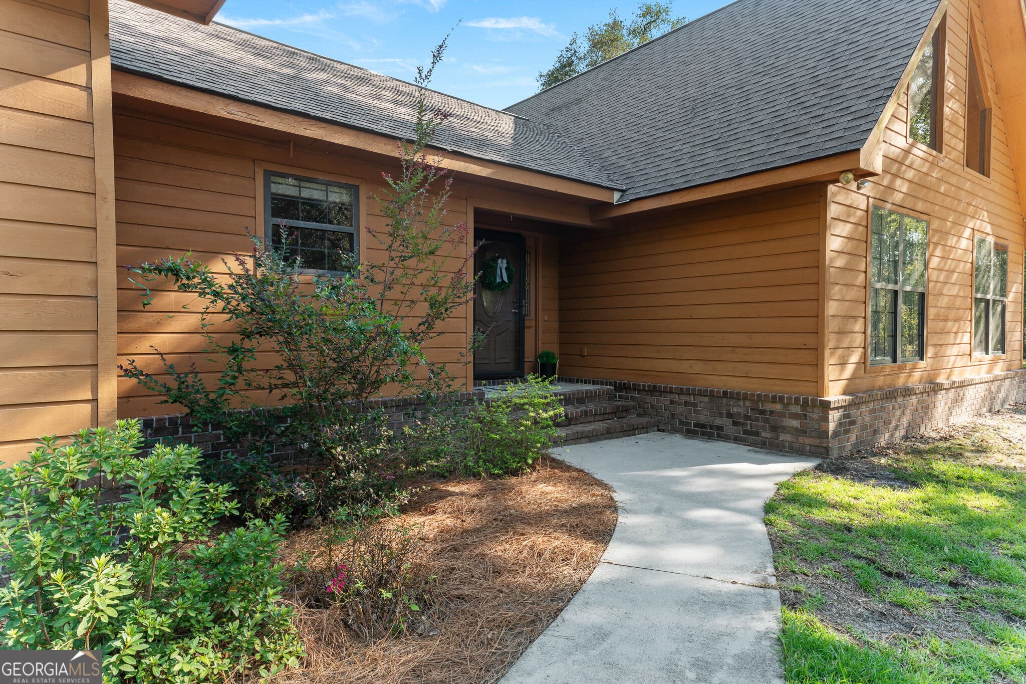 3 bedroom, 3 bathroom, 2,678 sq ft single family residence for sale at 1021 Ig Lanier Road, Pembroke, GA 31321 — photo 2