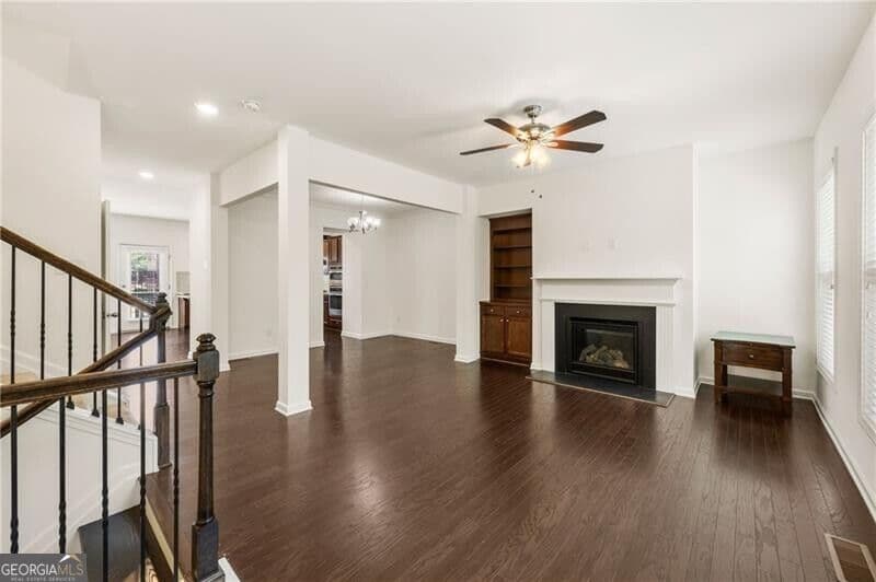 3 bedroom, 3.5 bathroom, 2,304 sq ft townhouse for sale at 849 Ivy Vine Place, Milton, GA 30004 — photo 6