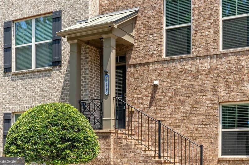 3 bedroom, 3.5 bathroom, 2,304 sq ft townhouse for sale at 849 Ivy Vine Place, Milton, GA 30004 — photo 3