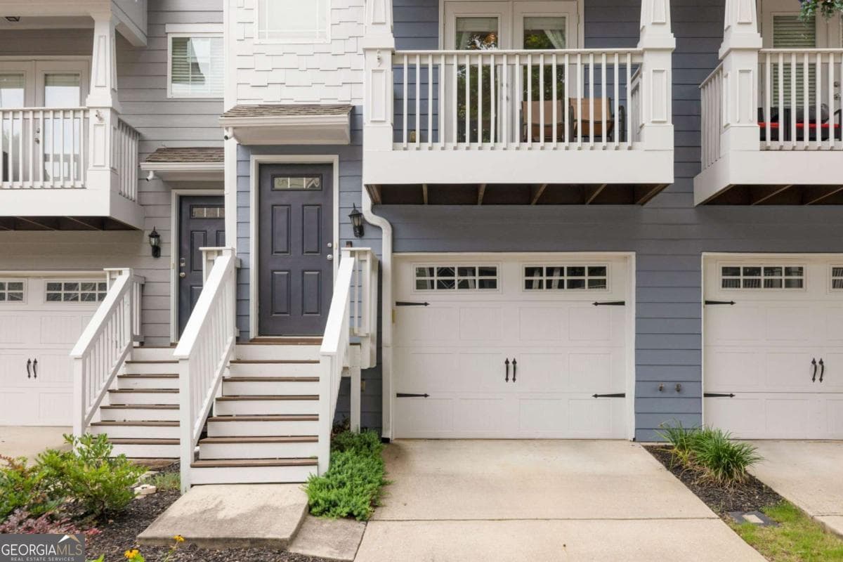 2 bedroom, 2.5 bathroom, 1,326 sq ft townhouse for sale at 1140 Liberty Parkway, Atlanta, GA 30318 — photo 4