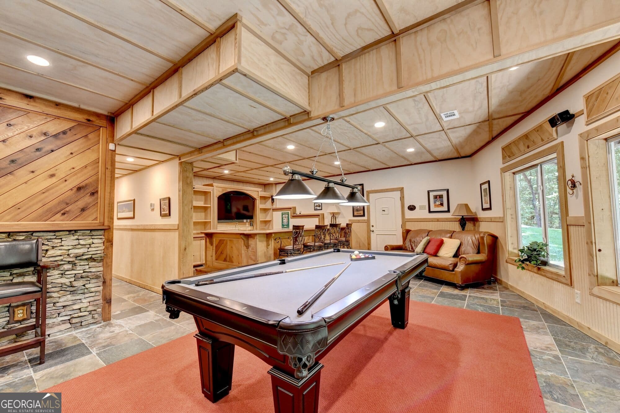 4 bedroom, 3 bathroom, 3,682 sq ft single family residence for sale at 6173 Pine Circle, Flowery Branch, GA 30542 — photo 5