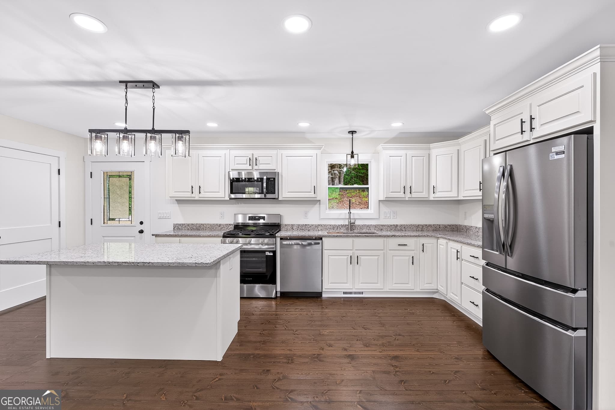 3 bedroom, 2 bathroom, 1,450 sq ft single family residence for sale at 21512 Highway 515, Blue Ridge, GA 30513 — photo 10