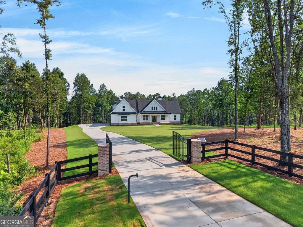 4 bedroom, 3.5 bathroom, 3,103 sq ft single family residence for sale at 924 Browning Road, Fairmount, GA 30139 — photo 2