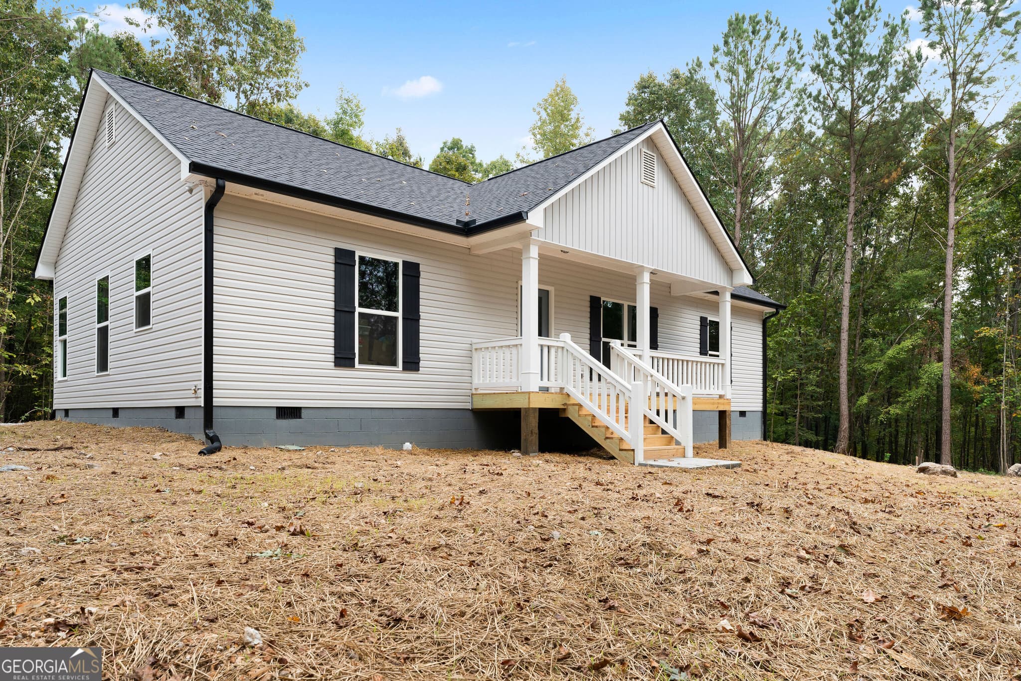 3 bedroom, 2 bathroom, 1,537 sq ft single family residence for sale at 160 Wyatt Way, Summerville, GA 30747 — photo 4