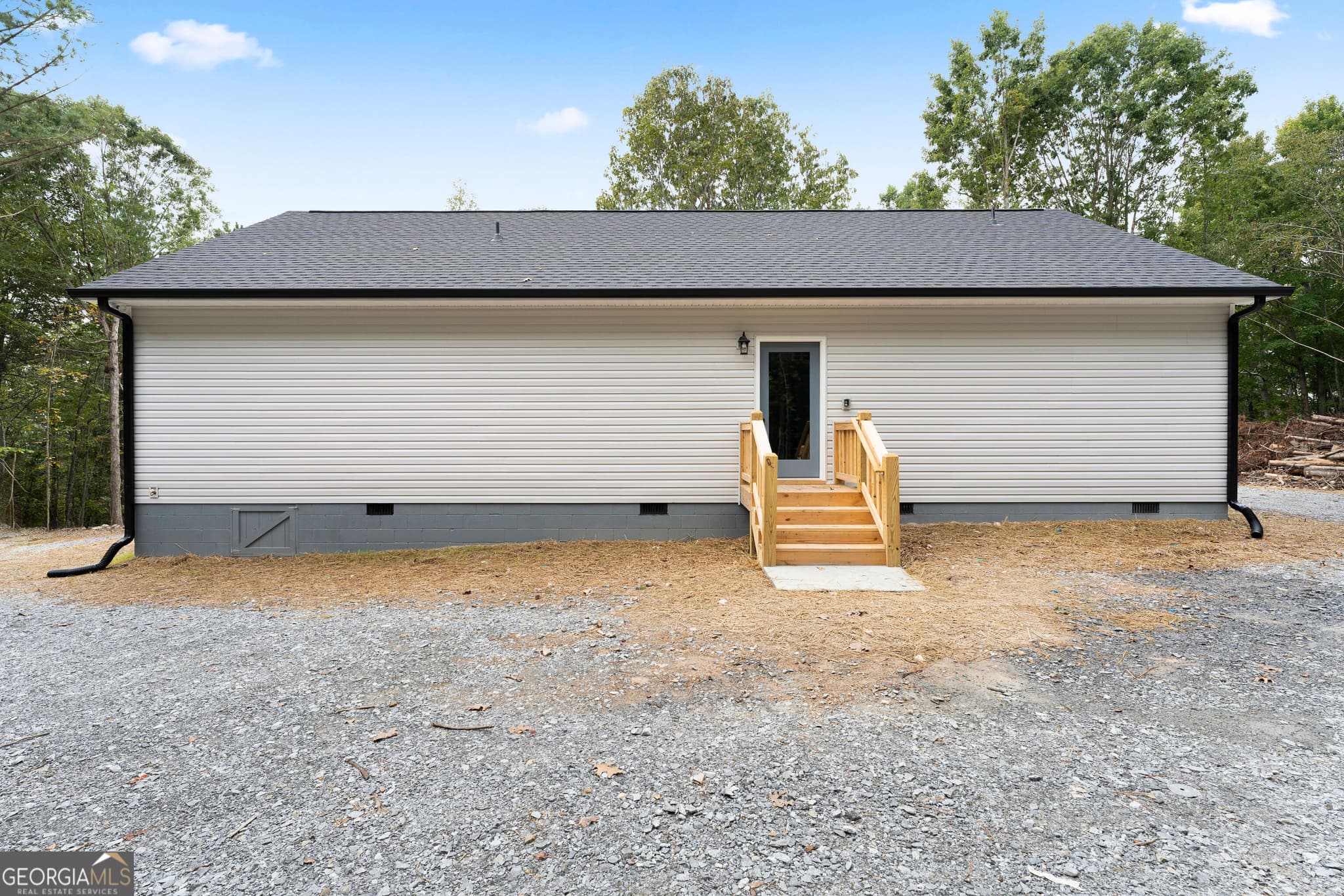 3 bedroom, 2 bathroom, 1,537 sq ft single family residence for sale at 160 Wyatt Way, Summerville, GA 30747 — photo 8