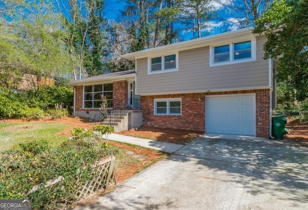 4 bedroom, 3 bathroom, 2,513 sq ft single family residence for rent at 629 Willivee Drive, Decatur, GA 30033 for $3,495 a month — photo 2