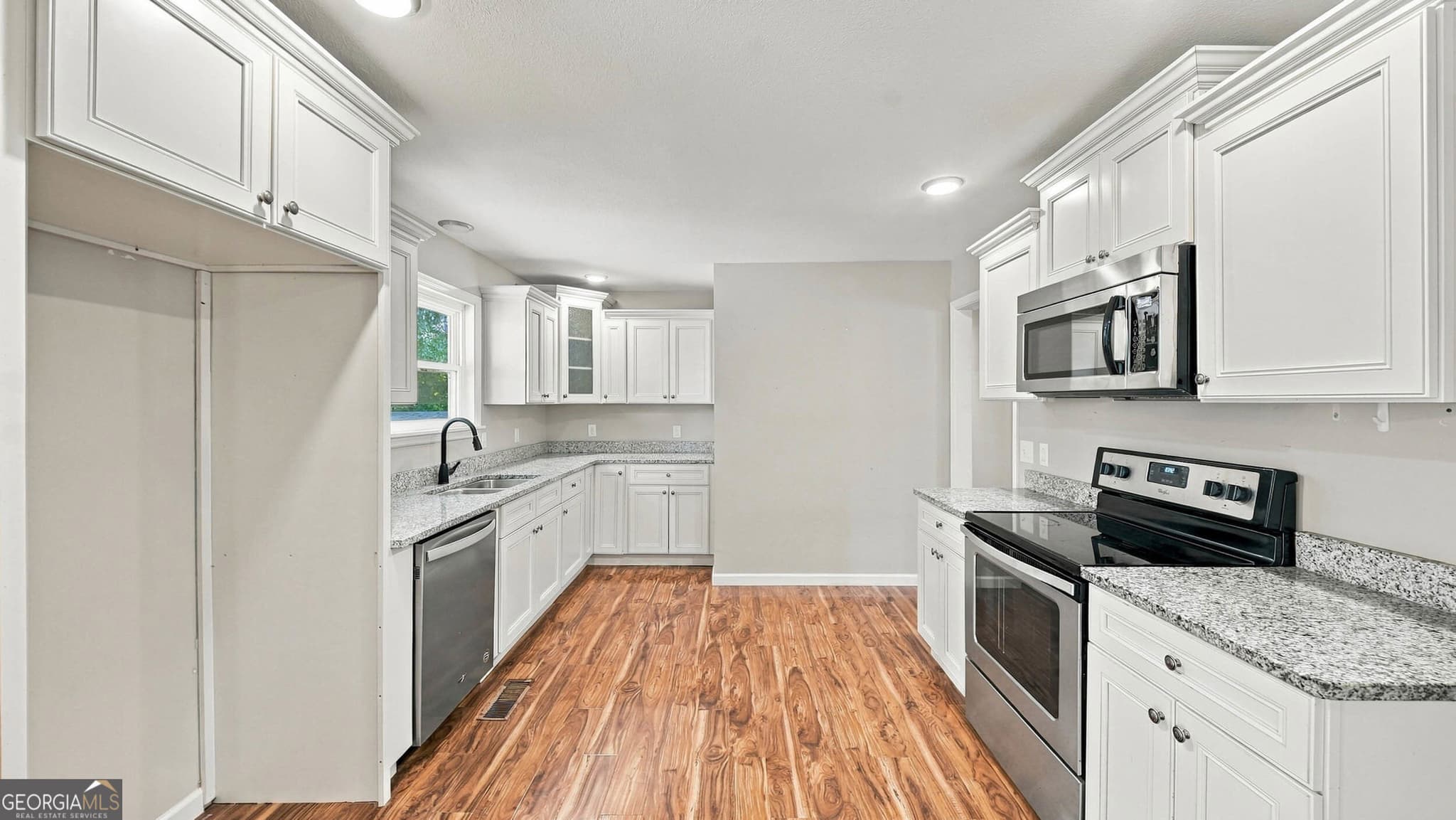 4 bedroom, 3 bathroom, 2,002 sq ft single family residence for sale at 40 Ruth Lane, Ringgold, GA 30736 — photo 6