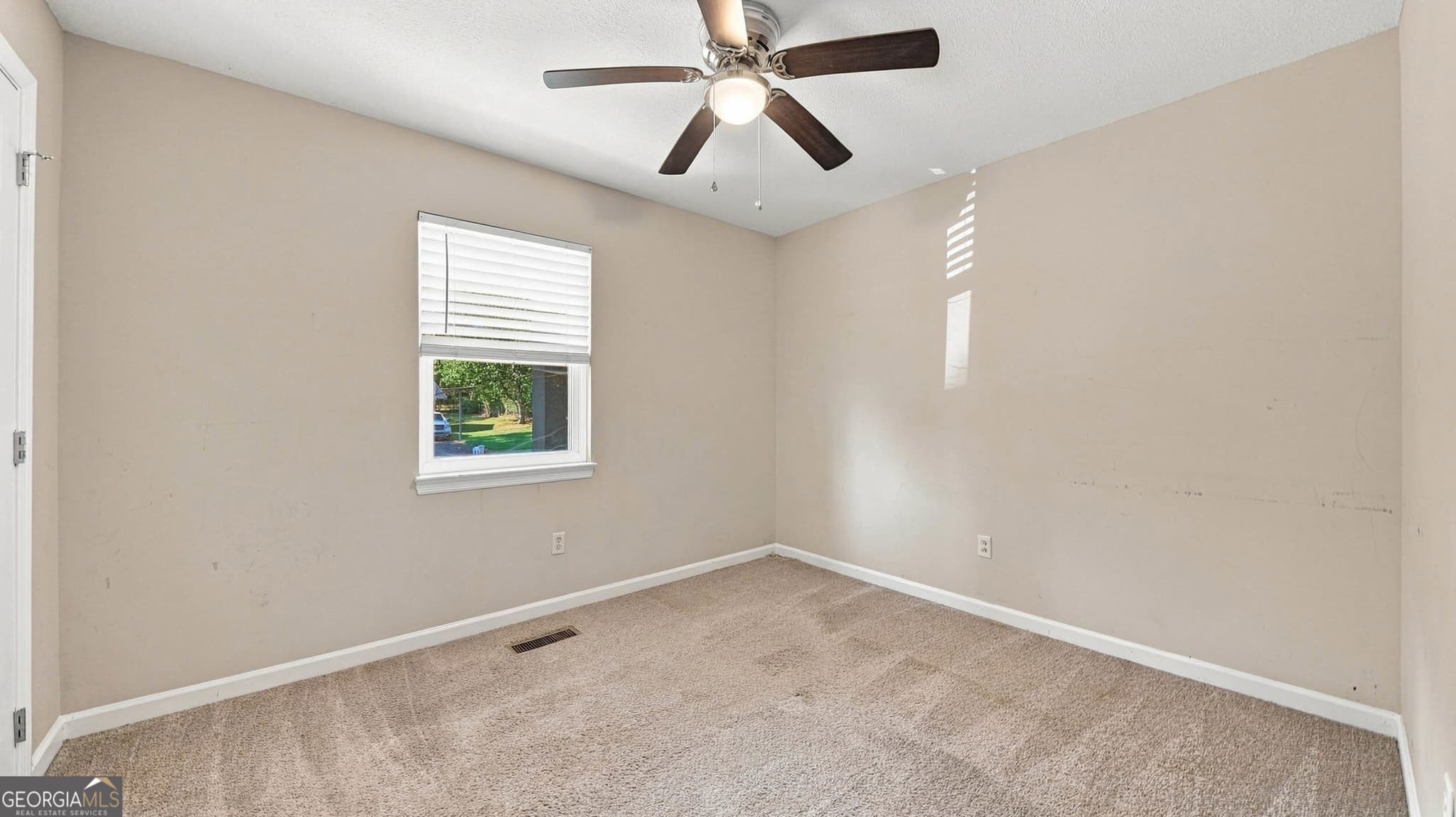 4 bedroom, 3 bathroom, 2,002 sq ft single family residence for sale at 40 Ruth Lane, Ringgold, GA 30736 — photo 8