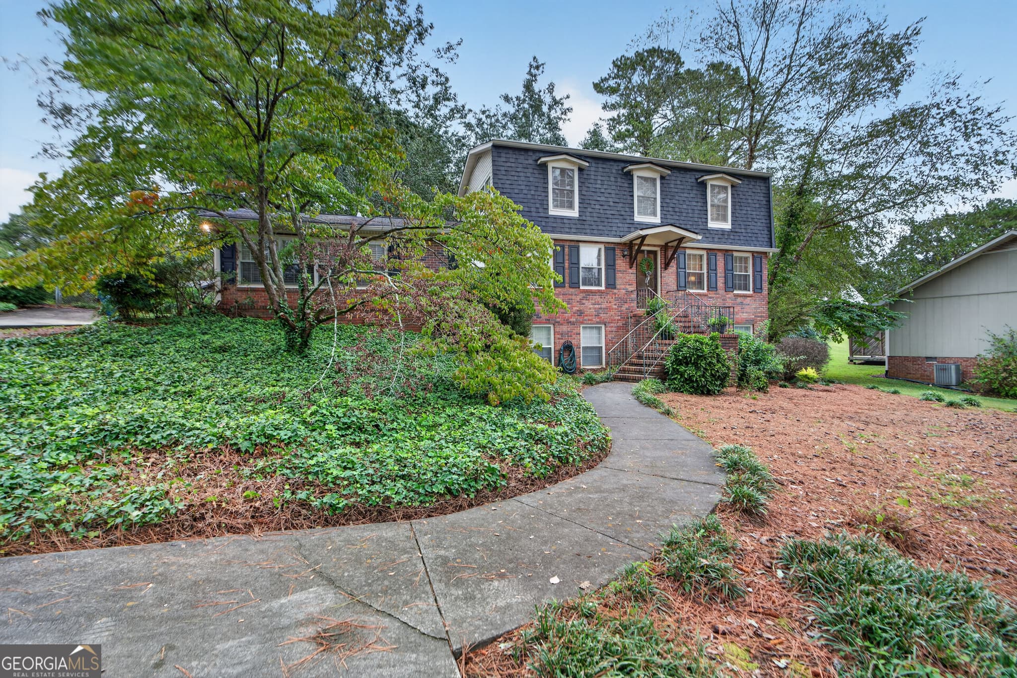 4 bedroom, 3.5 bathroom, 2,923 sq ft single family residence for sale at 38 Surrey Trail, Rome, GA 30161 — photo 3