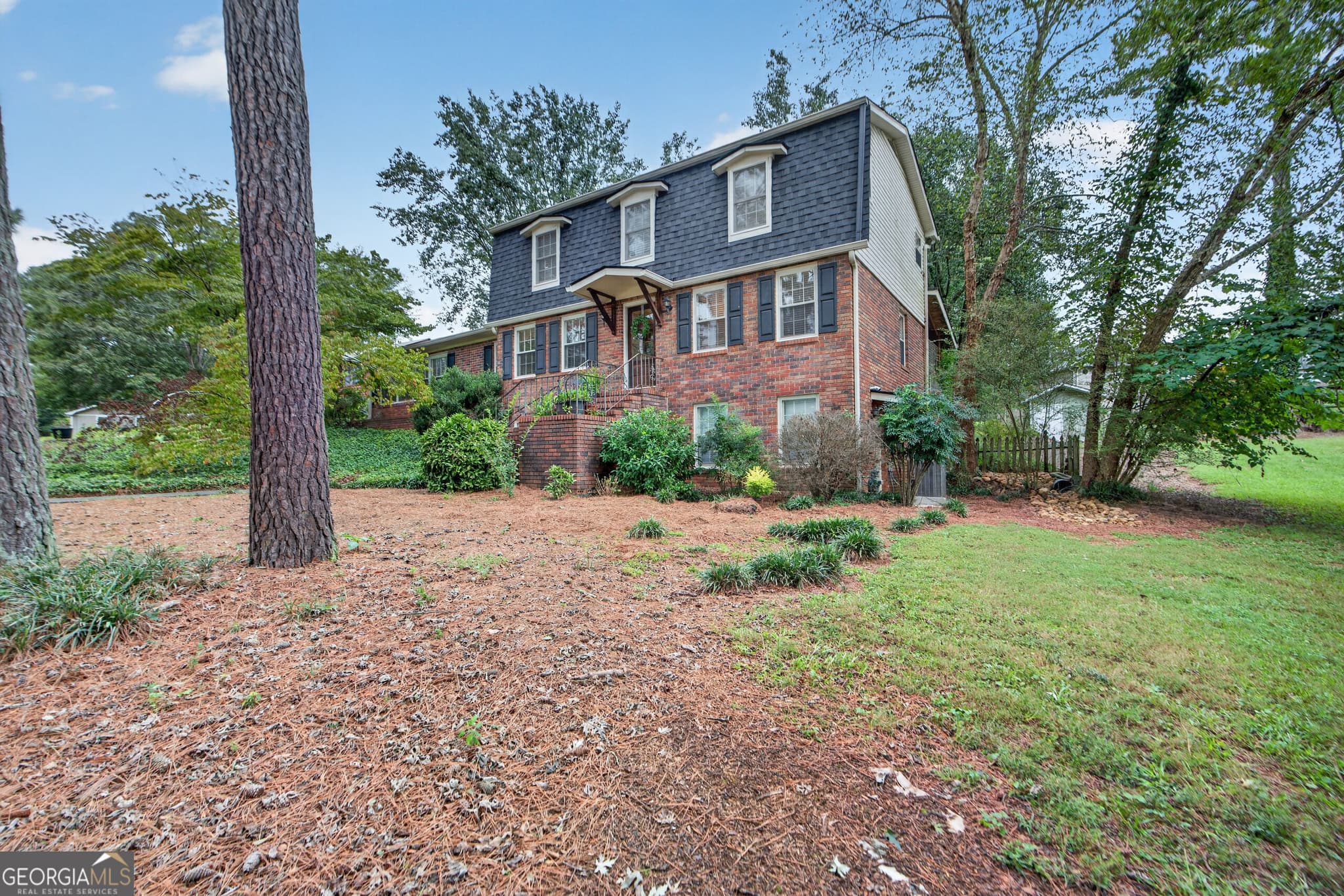 4 bedroom, 3.5 bathroom, 2,923 sq ft single family residence for sale at 38 Surrey Trail, Rome, GA 30161 — photo 4