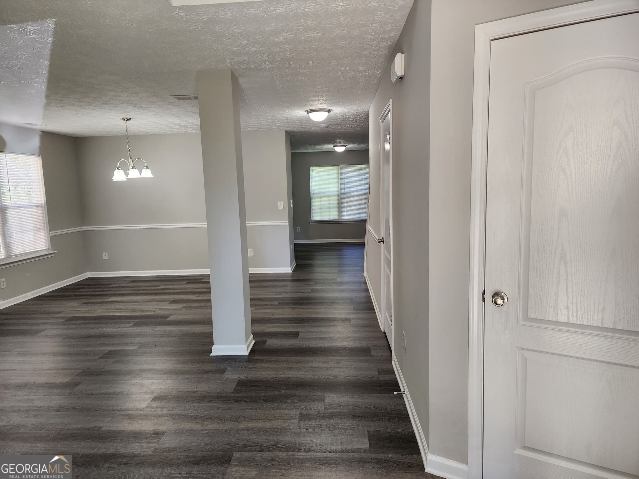 4 bedroom, 2.5 bathroom, 2,669 sq ft single family residence for sale at 2382 Temple View Drive, Snellville, GA 30078 — photo 5