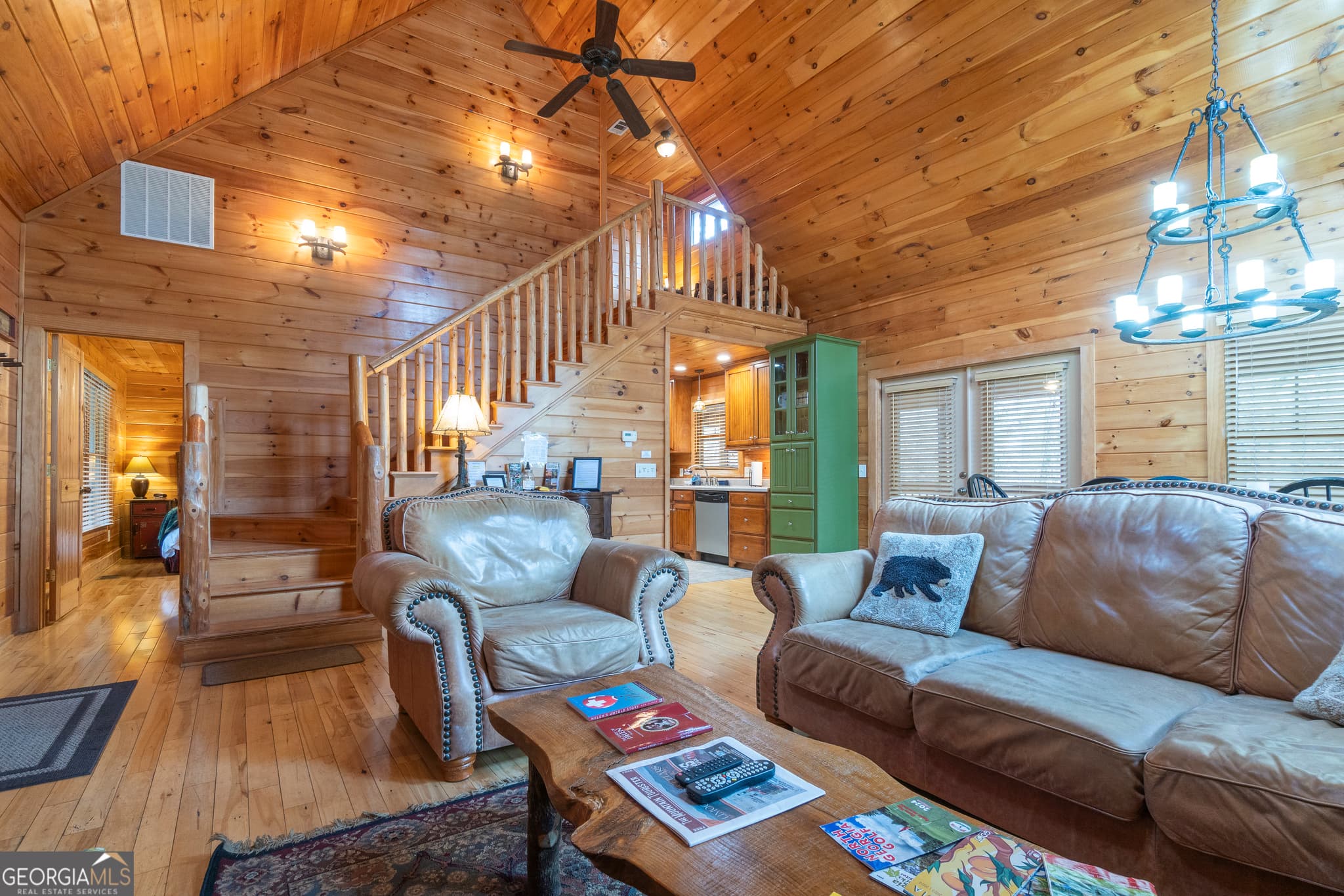 3 bedroom, 3.5 bathroom, 2,122 sq ft cabin,single family residence for sale at 74 Fussen Strasse, Helen, GA 30545 — photo 7