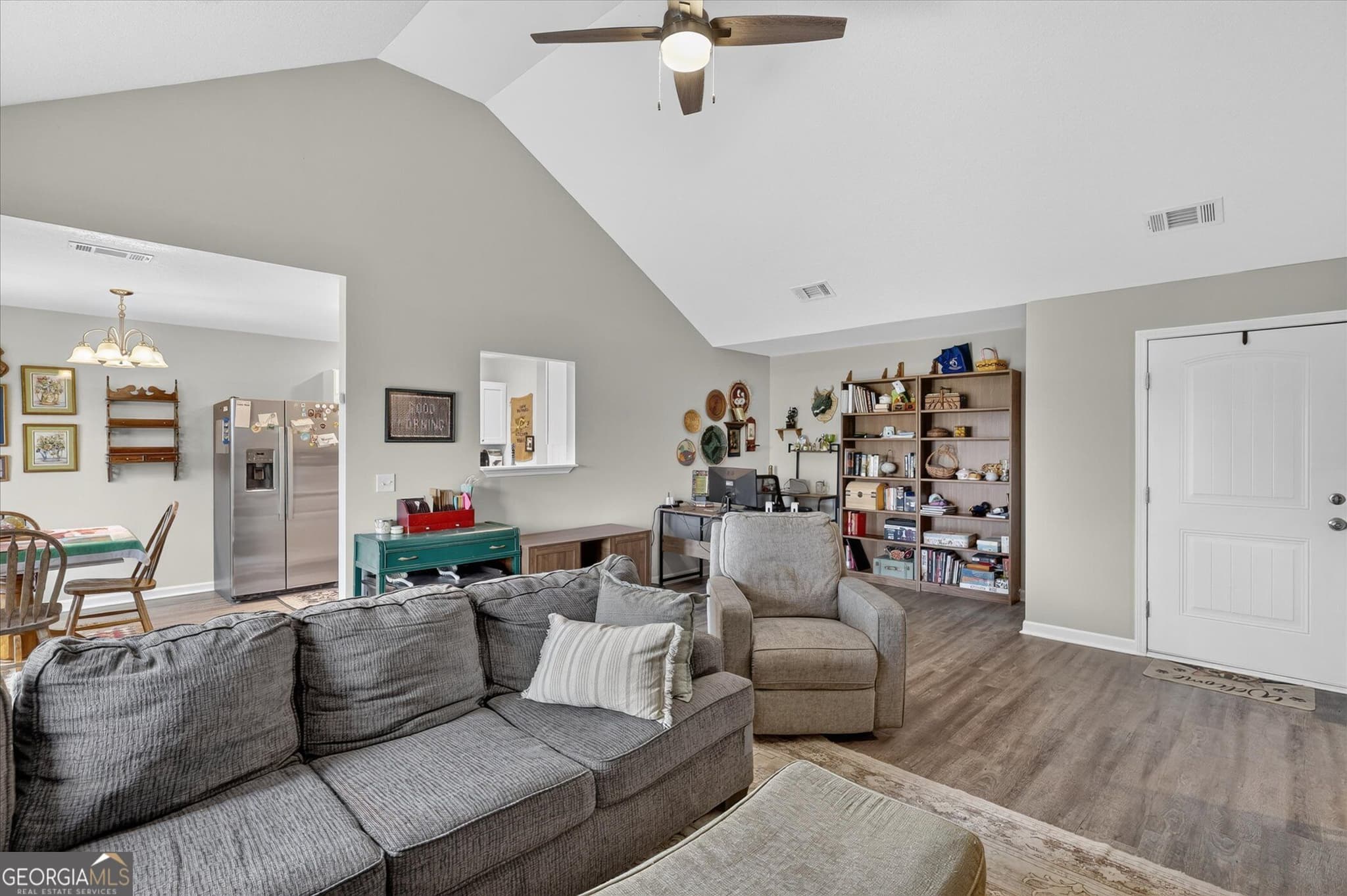 3 bedroom, 2 bathroom, 1,358 sq ft single family residence for sale at 6616 Blackbird Drive, Statesboro, GA 30461 — photo 6