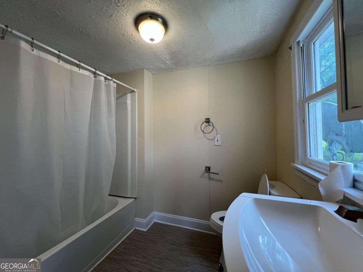 2 bedroom, 2 bathroom, 1,203 sq ft single family residence for rent at 175 Jefferson Street, Newnan, GA 30263 for $1,599 a month — photo 9