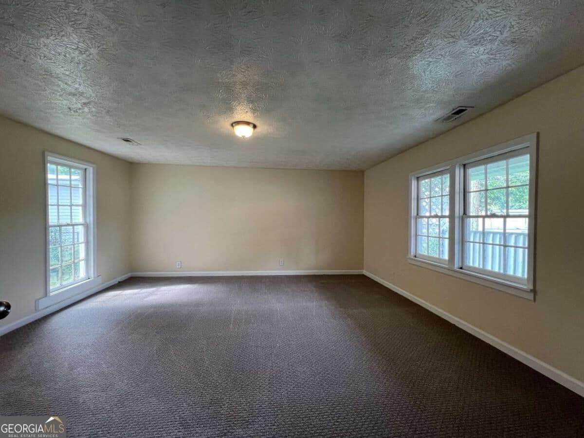 2 bedroom, 2 bathroom, 1,203 sq ft single family residence for rent at 175 Jefferson Street, Newnan, GA 30263 for $1,599 a month — photo 8