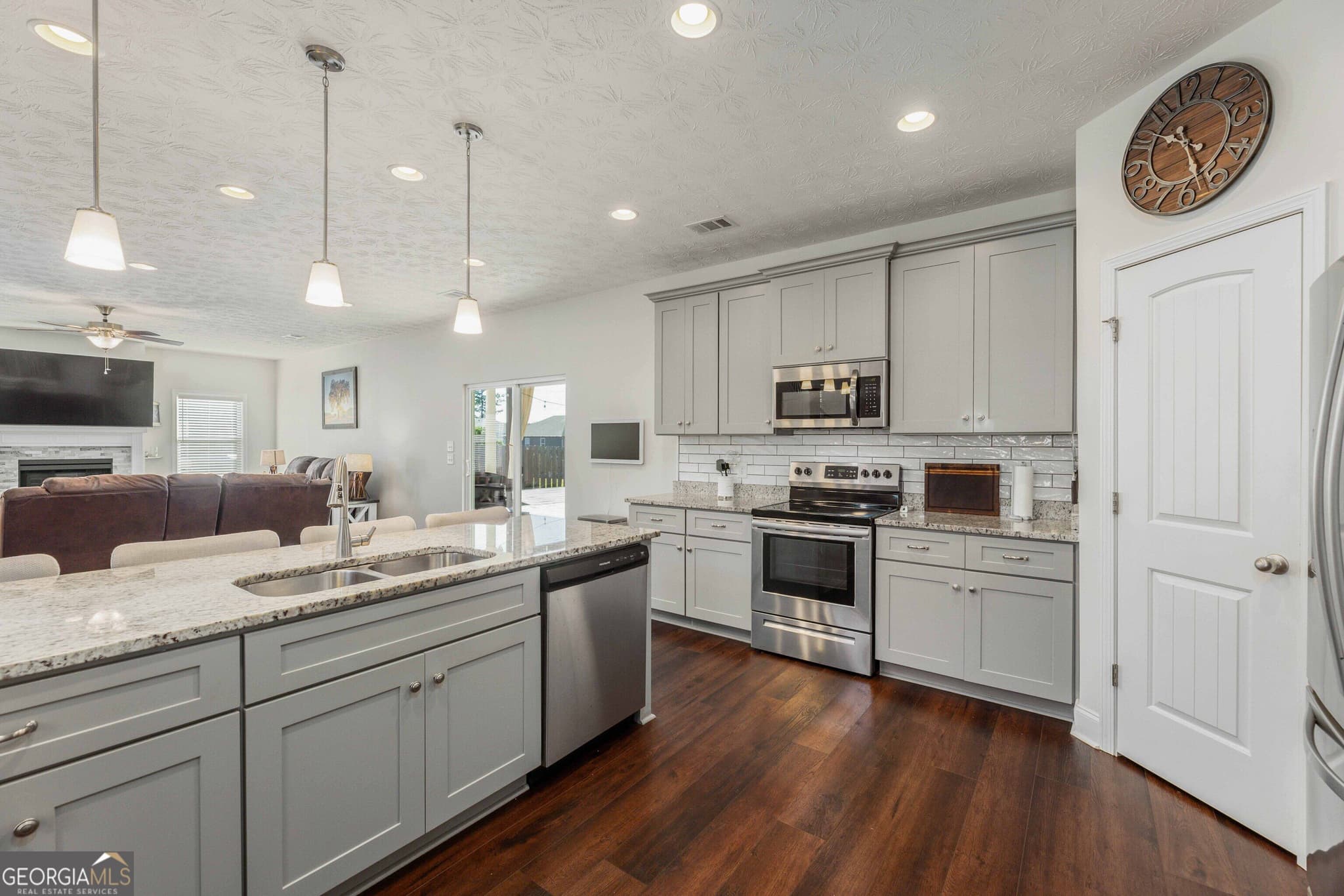 4 bedroom, 2.5 bathroom, 2,606 sq ft single family residence for sale at 8082 Garrett Pines Drive, Midland, GA 31820 — photo 6
