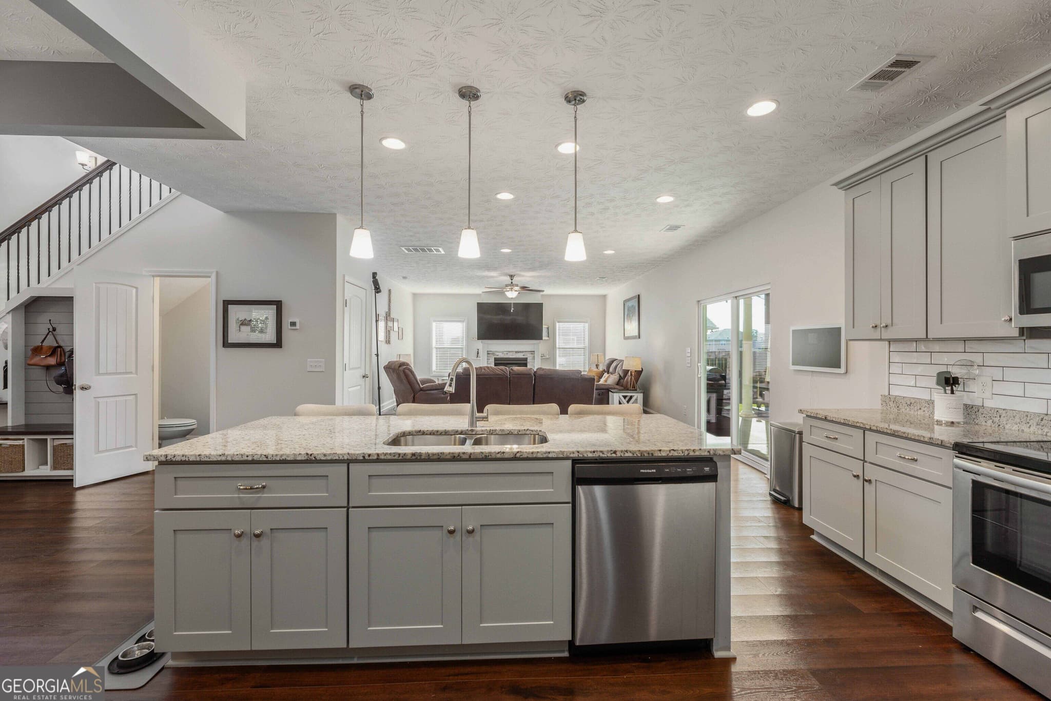 4 bedroom, 2.5 bathroom, 2,606 sq ft single family residence for sale at 8082 Garrett Pines Drive, Midland, GA 31820 — photo 7