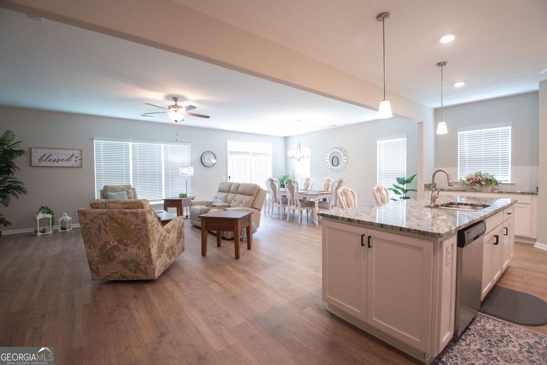 3 bedroom, 2 bathroom, 2,080 sq ft single family residence for sale at 122 Clearwater Drive, Brunswick, GA 31523 — photo 4