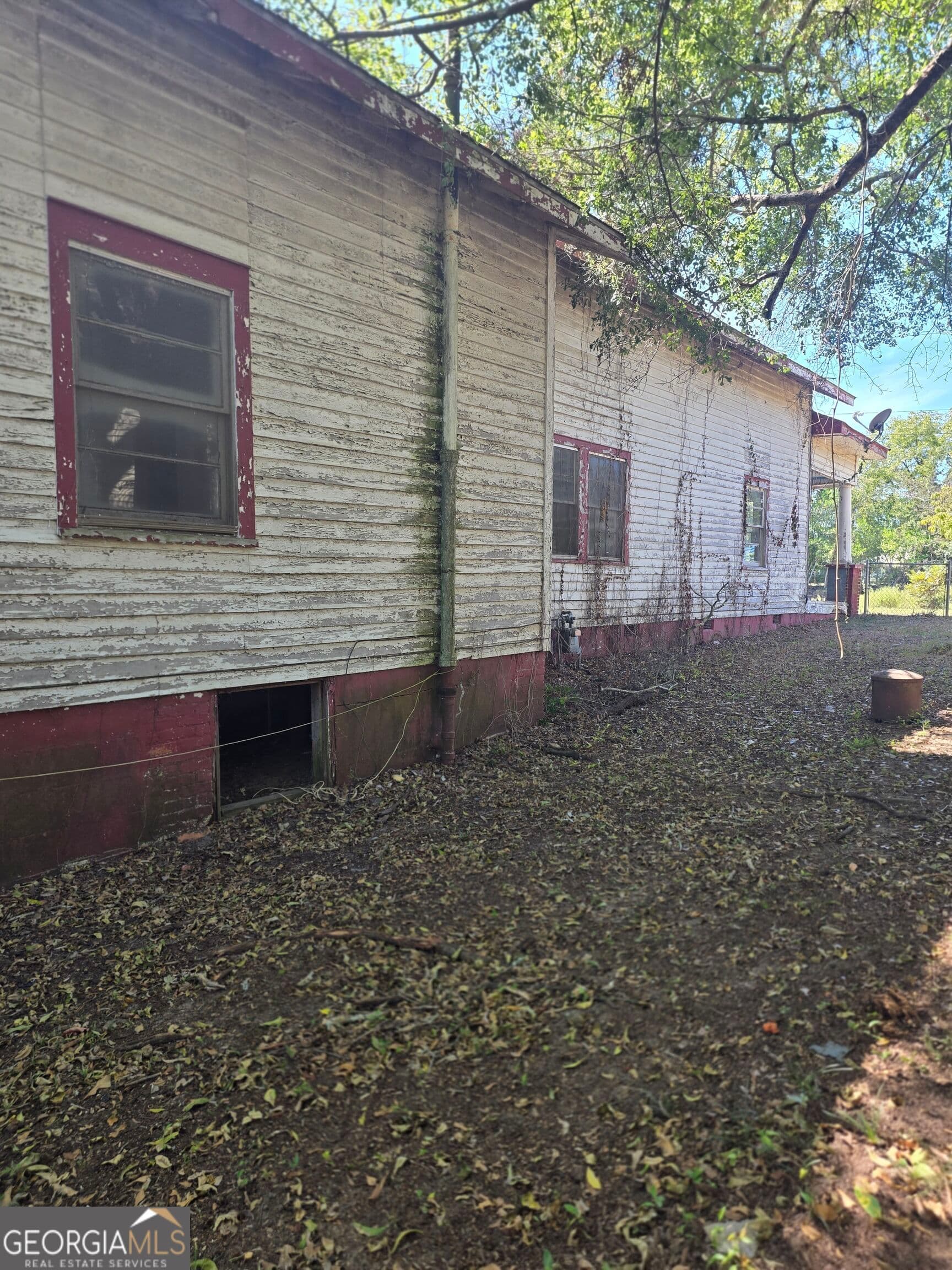 3 bedroom, 1 bathroom, 1,608 sq ft single family residence for sale at 645 Main Street, Eastman, GA 31023 — photo 8