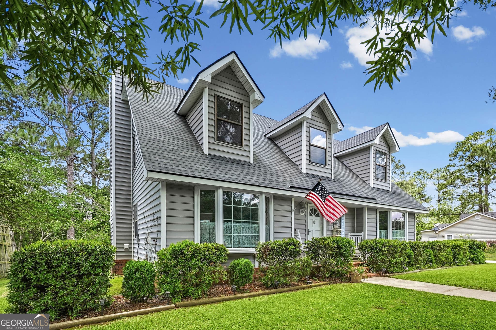 3 bedroom, 2.5 bathroom, 1,792 sq ft single family residence under contract at 190 Dunaway Drive, Albany, GA 31707 — photo 2