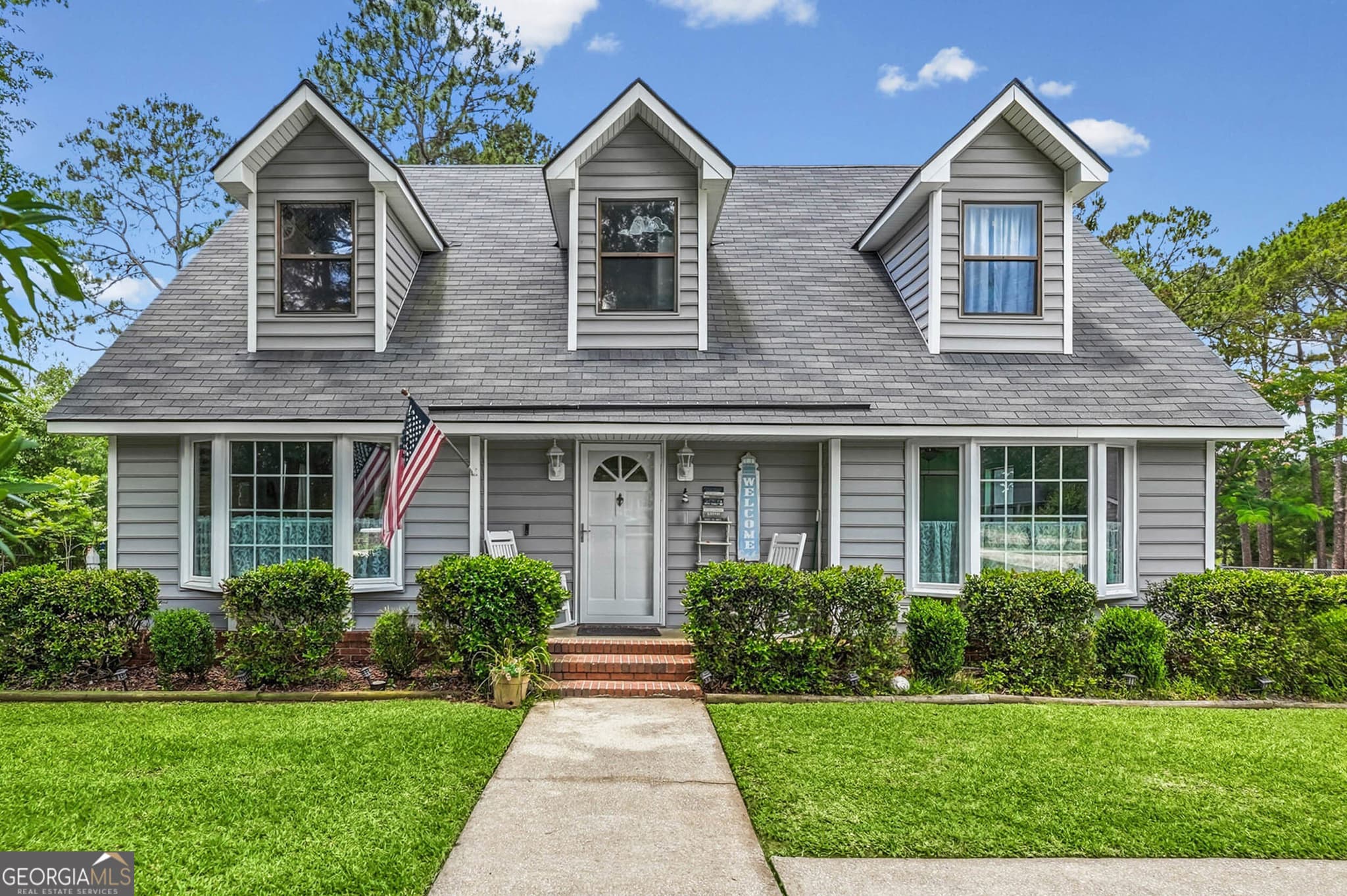 3 bedroom, 2.5 bathroom, 1,792 sq ft single family residence under contract at 190 Dunaway Drive, Albany, GA 31707