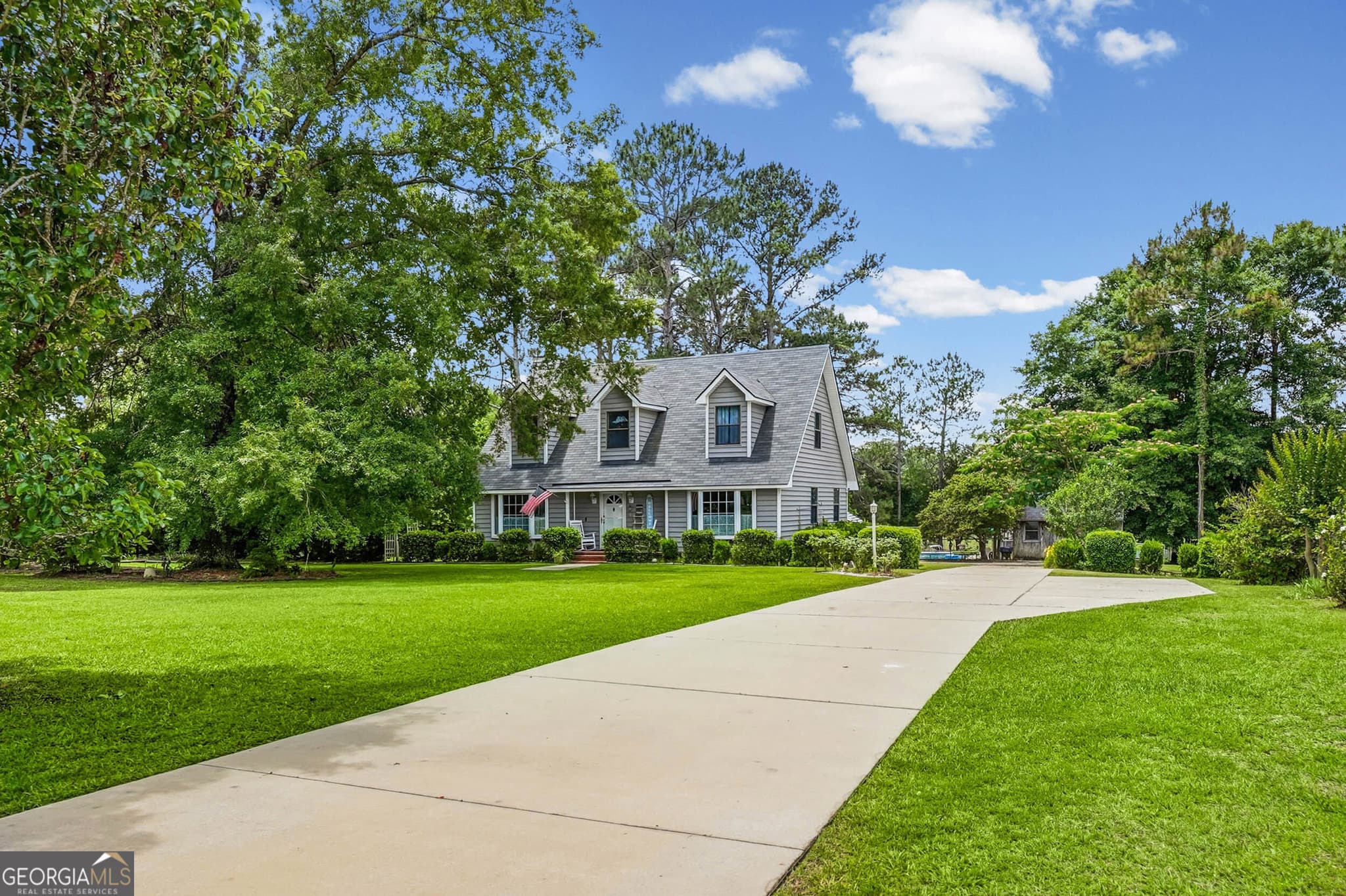 3 bedroom, 2.5 bathroom, 1,792 sq ft single family residence under contract at 190 Dunaway Drive, Albany, GA 31707 — photo 4
