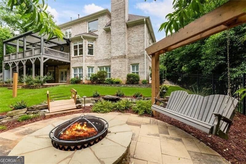 6 bedroom, 6.5 bathroom, 7,652 sq ft single family residence for sale at 392 Lum Crowe Road, Roswell, GA 30075 — photo 3
