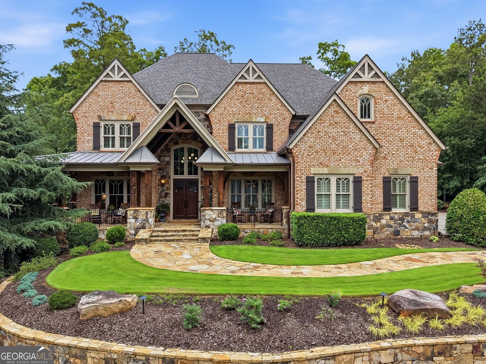 5 bedroom, 5.5 bathroom, 5,045 sq ft single family residence sold at 13335 Bishops Court, Roswell, GA 30075