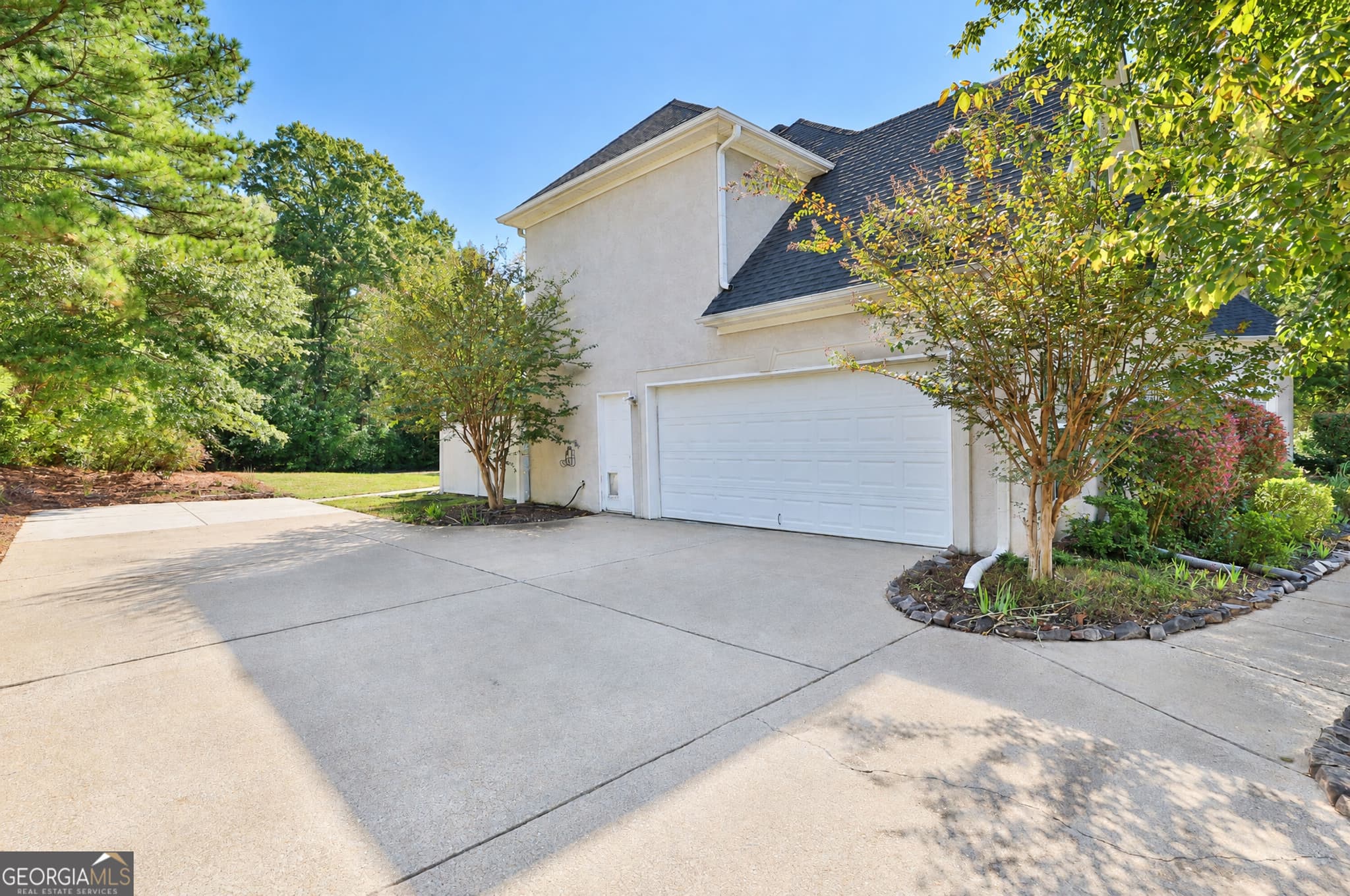 4 bedroom, 3.5 bathroom, 3,293 sq ft single family residence for sale at 200 Brechin Drive, Senoia, GA 30276 — photo 6