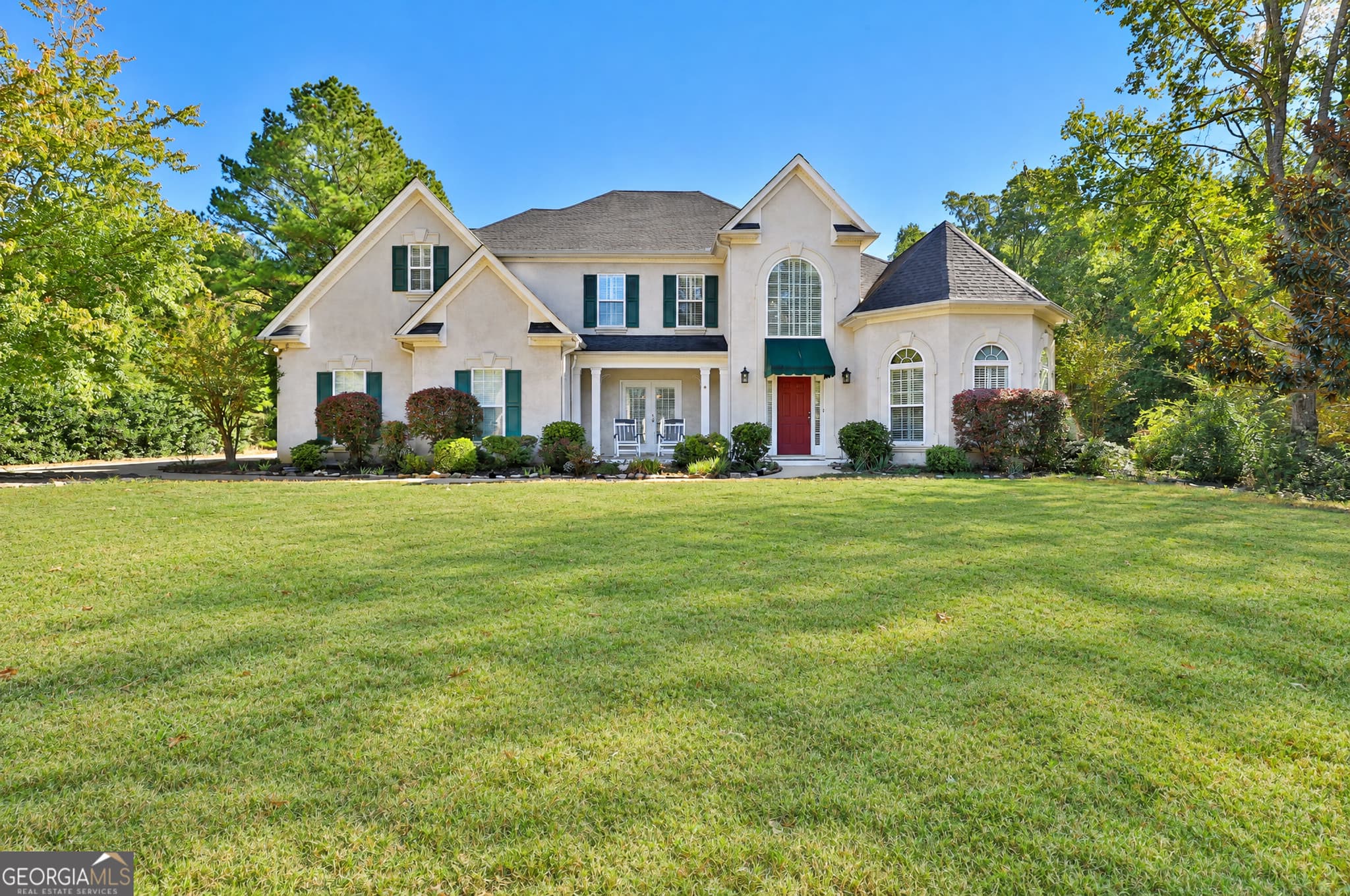 4 bedroom, 3.5 bathroom, 3,293 sq ft single family residence for sale at 200 Brechin Drive, Senoia, GA 30276 — photo 3