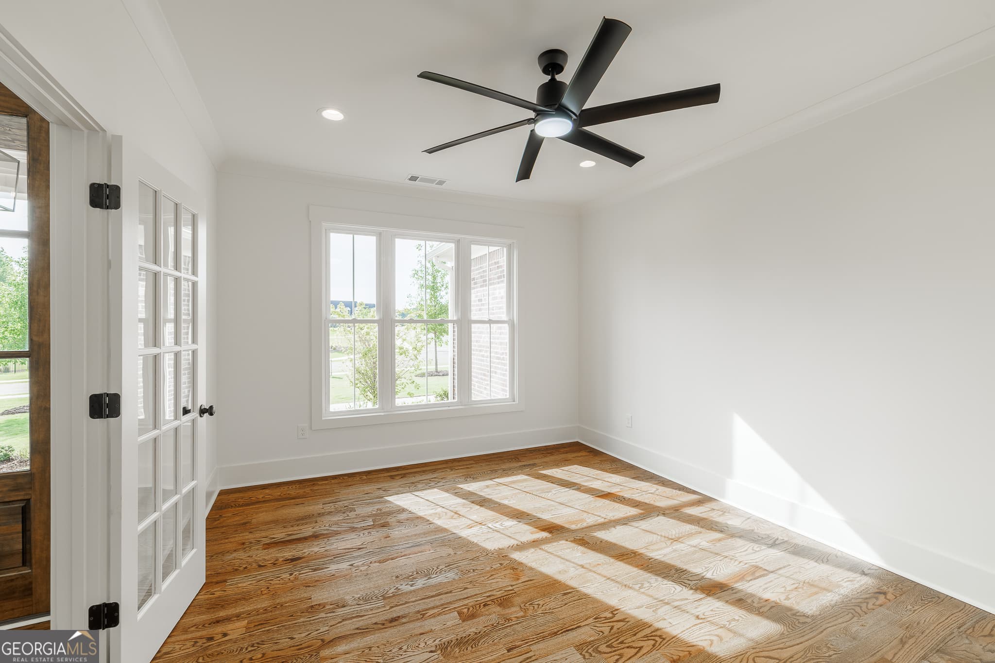 4 bedroom, 3.5 bathroom, 3,781 sq ft single family residence for sale at 2653 Malcom Estates Ridge, Bogart, GA 30622 — photo 4