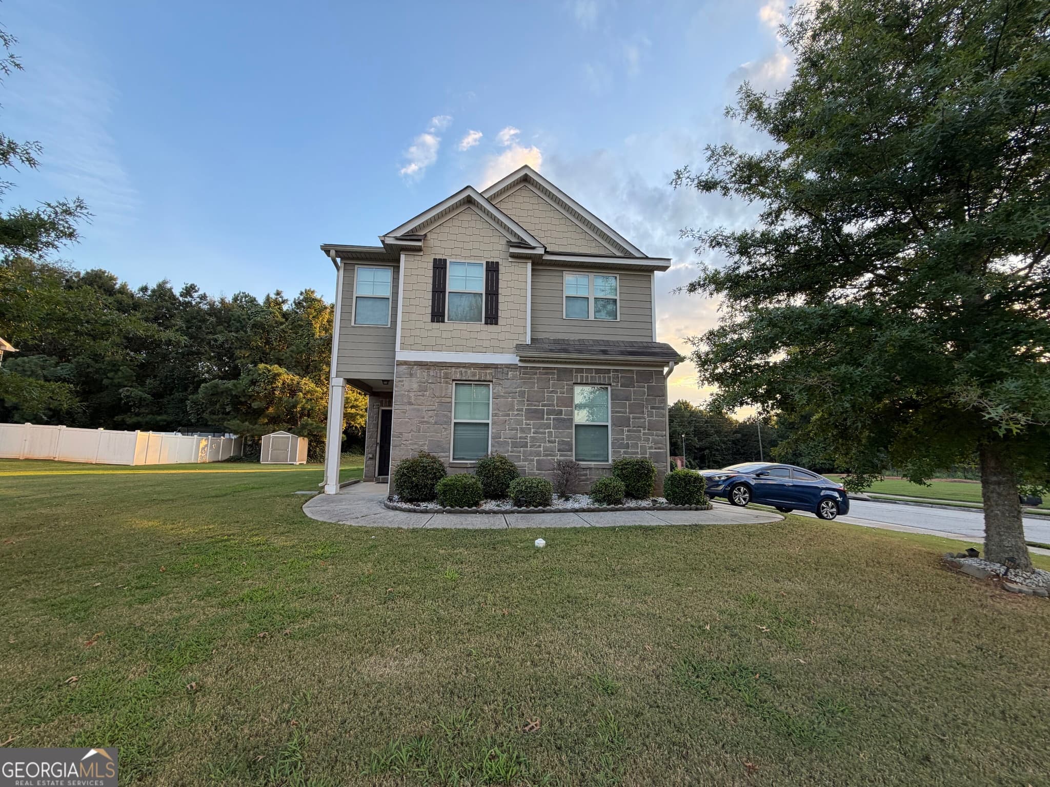 4 bedroom, 2.5 bathroom, 2,000 sq ft single family residence for sale at 10 Oakwood Drive, Covington, GA 30016