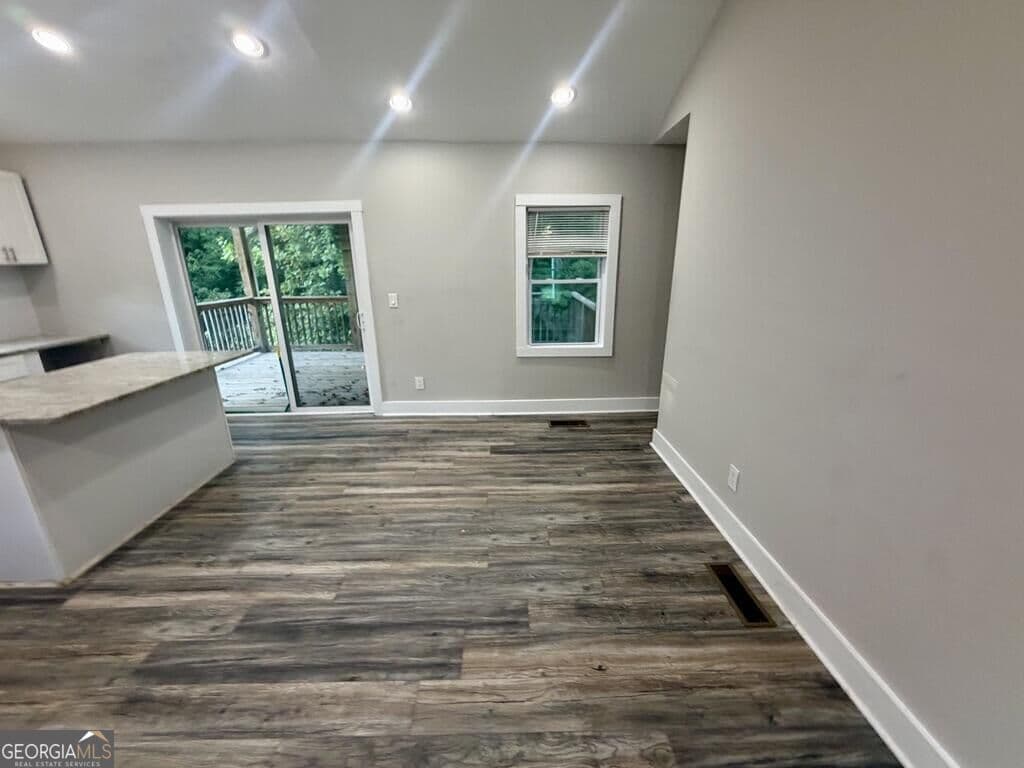 4 bedroom, 2.5 bathroom, 2,121 sq ft single family residence for sale at 2025 Venetian Drive, Atlanta, GA 30311 — photo 6