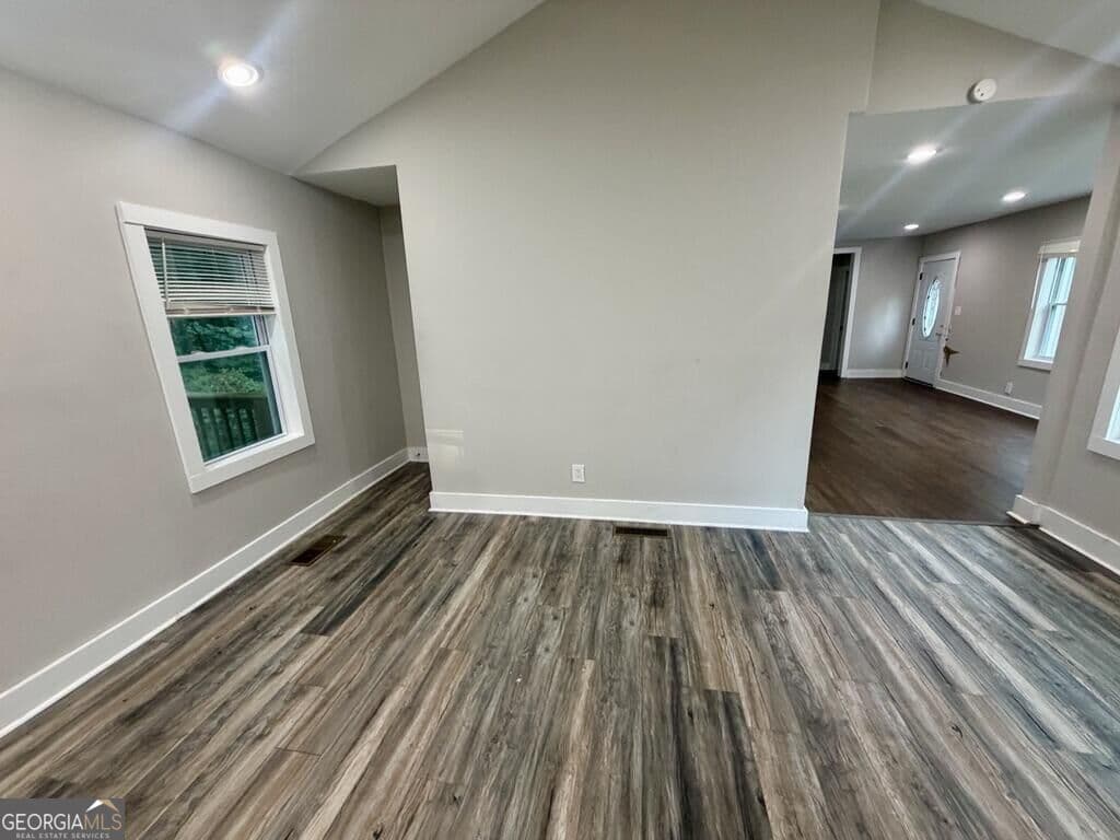 4 bedroom, 2.5 bathroom, 2,121 sq ft single family residence for sale at 2025 Venetian Drive, Atlanta, GA 30311 — photo 7