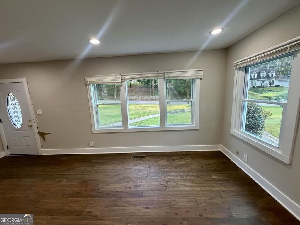 4 bedroom, 2.5 bathroom, 2,121 sq ft single family residence for sale at 2025 Venetian Drive, Atlanta, GA 30311 — photo 3