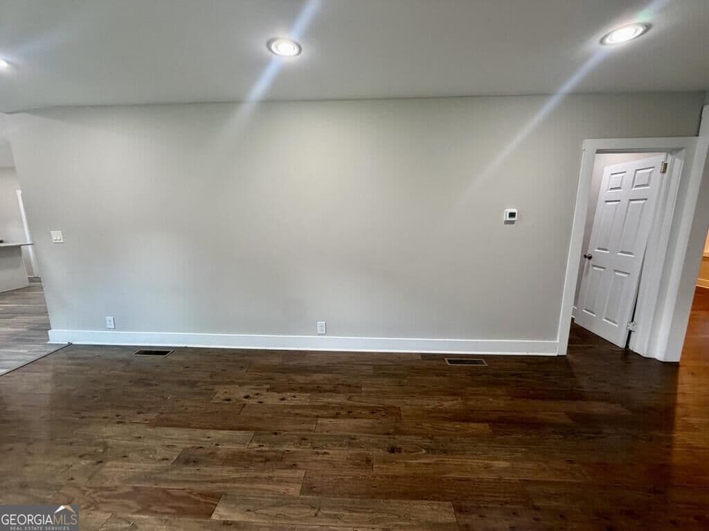 4 bedroom, 2.5 bathroom, 2,121 sq ft single family residence for sale at 2025 Venetian Drive, Atlanta, GA 30311 — photo 5