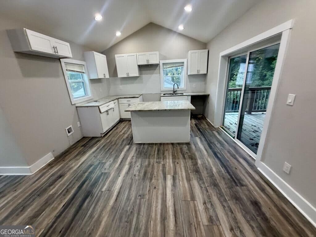 4 bedroom, 2.5 bathroom, 2,121 sq ft single family residence for sale at 2025 Venetian Drive, Atlanta, GA 30311 — photo 9