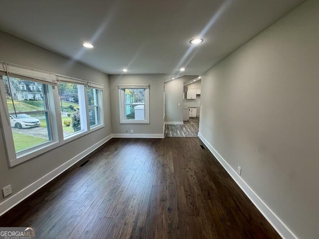 4 bedroom, 2.5 bathroom, 2,121 sq ft single family residence for sale at 2025 Venetian Drive, Atlanta, GA 30311 — photo 4