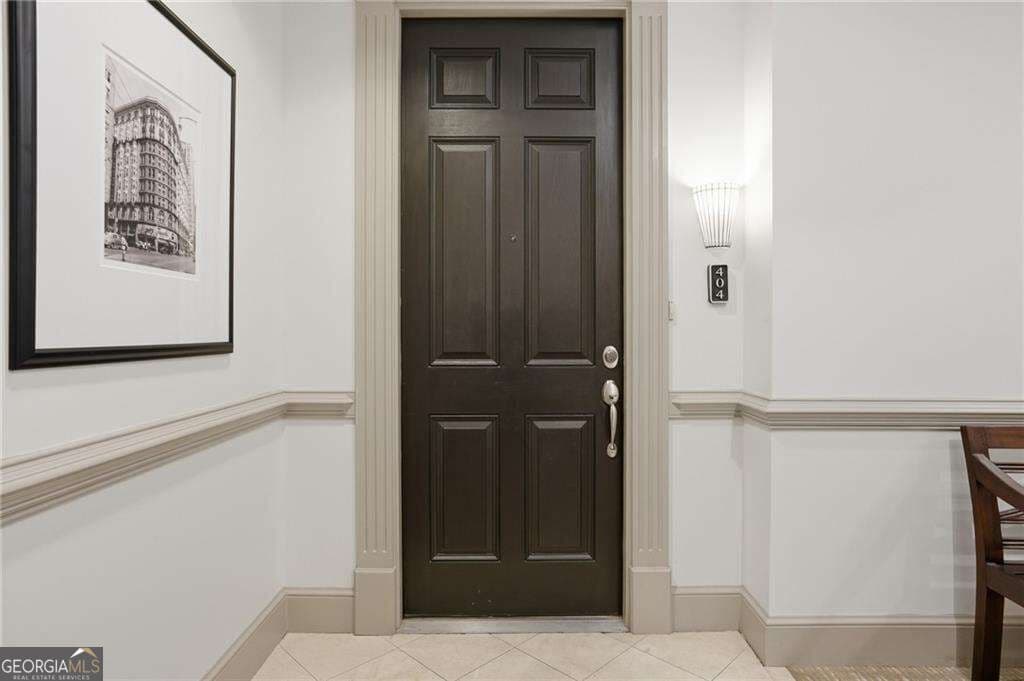 2 bedroom, 2 bathroom, 1,630 sq ft condominium for sale at 4850 Ivy Ridge Drive 404, Atlanta, GA 30339 — photo 2