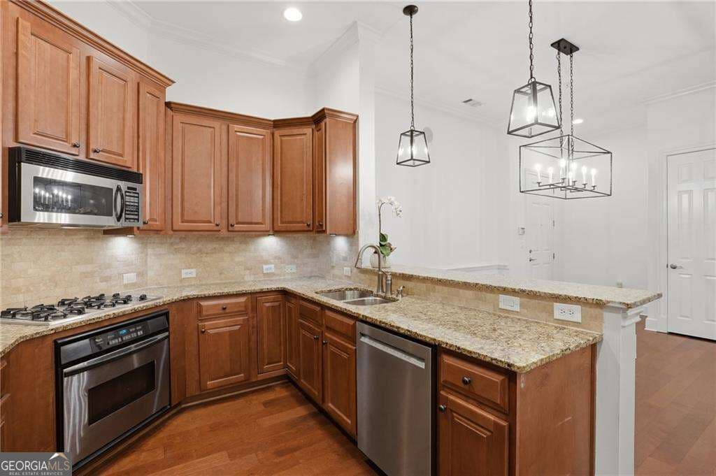 2 bedroom, 2 bathroom, 1,630 sq ft condominium for sale at 4850 Ivy Ridge Drive 404, Atlanta, GA 30339 — photo 6