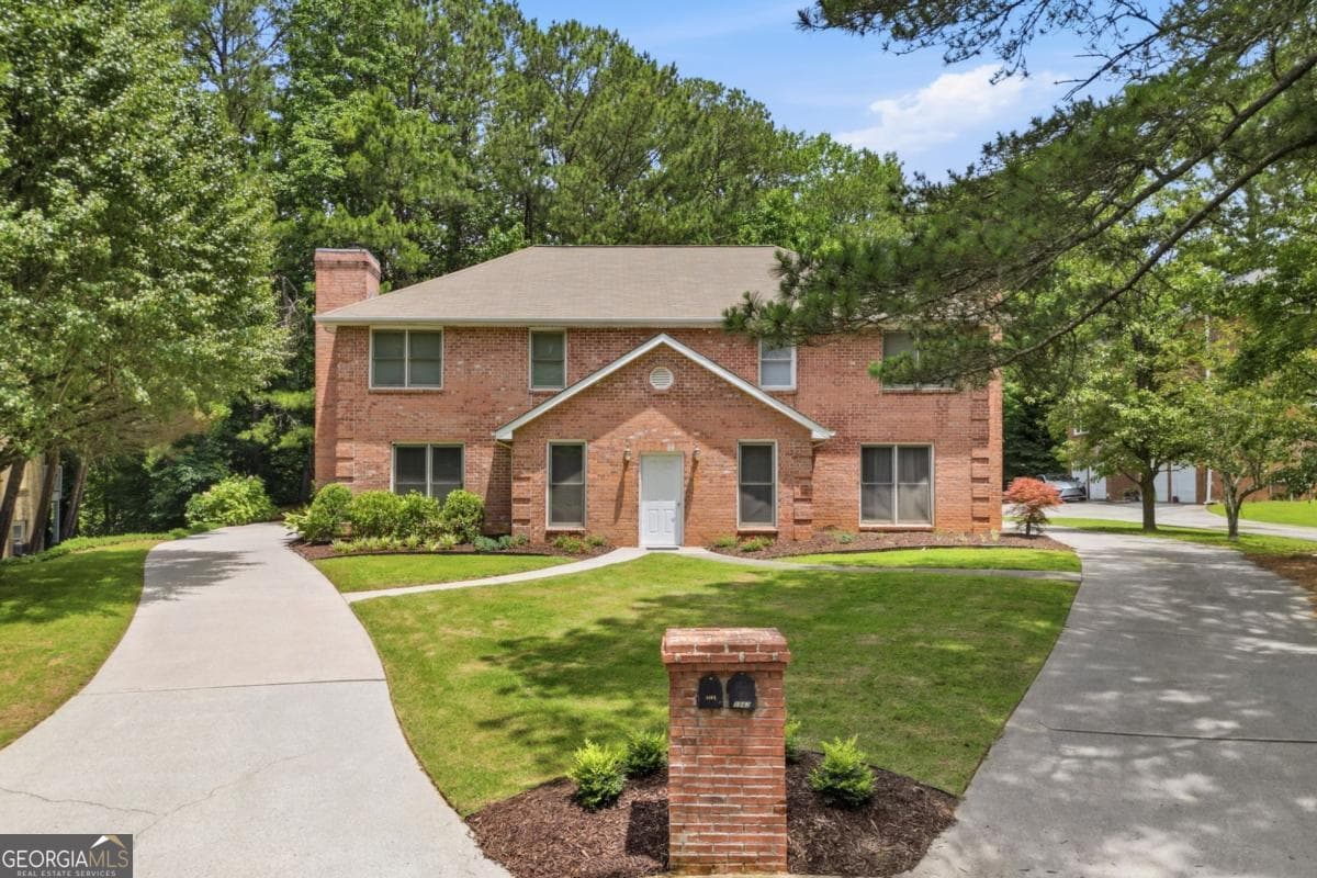 3 bedroom, 2.5 bathroom, 1,534 sq ft townhouse sold at 8865 Carroll Manor Drive, Sandy Springs, GA 30350