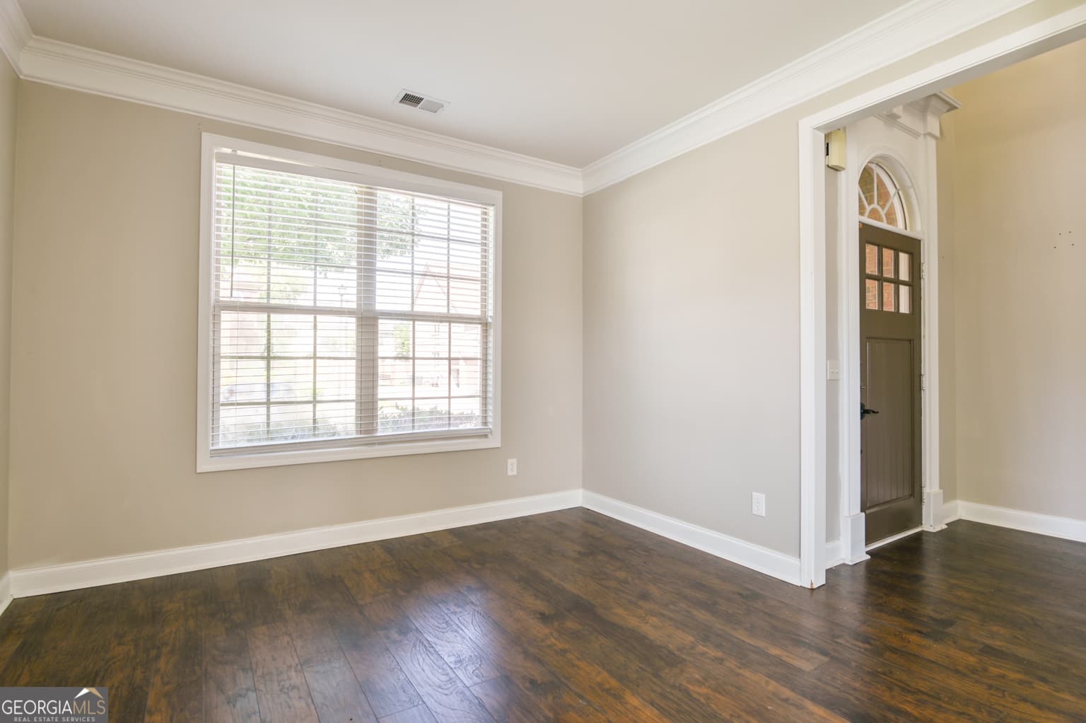 5 bedroom, 3.5 bathroom, 3,067 sq ft single family residence for sale at 407 Arbor Lane, Loganville, GA 30052 — photo 5