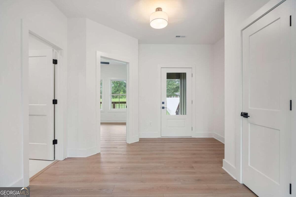 5 bedroom, 3 bathroom, 2,696 sq ft single family residence for sale at 394 Poplar Springs Road, Hiram, GA 30141 — photo 4