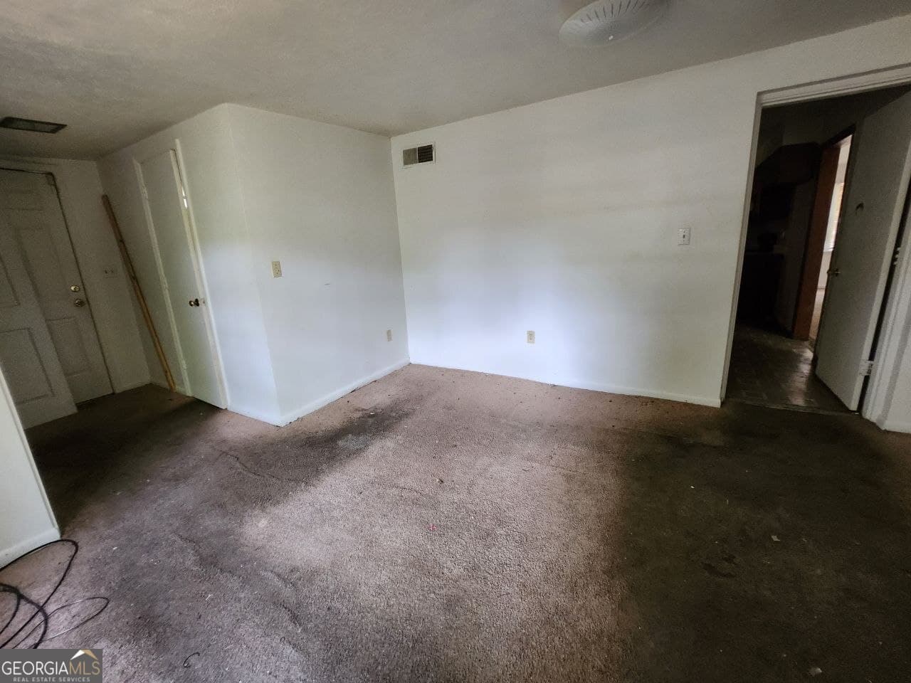 3 bedroom, 2 bathroom, 1,390 sq ft single family residence for sale at 700 Walnut Street, Albany, GA 31707 — photo 9