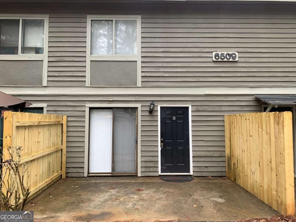 2 bedroom, 2.5 bathroom townhouse for rent at 6509 Parton Court B, Peachtree Corners, GA 30092 for $1,275 a month — photo 1 of 1