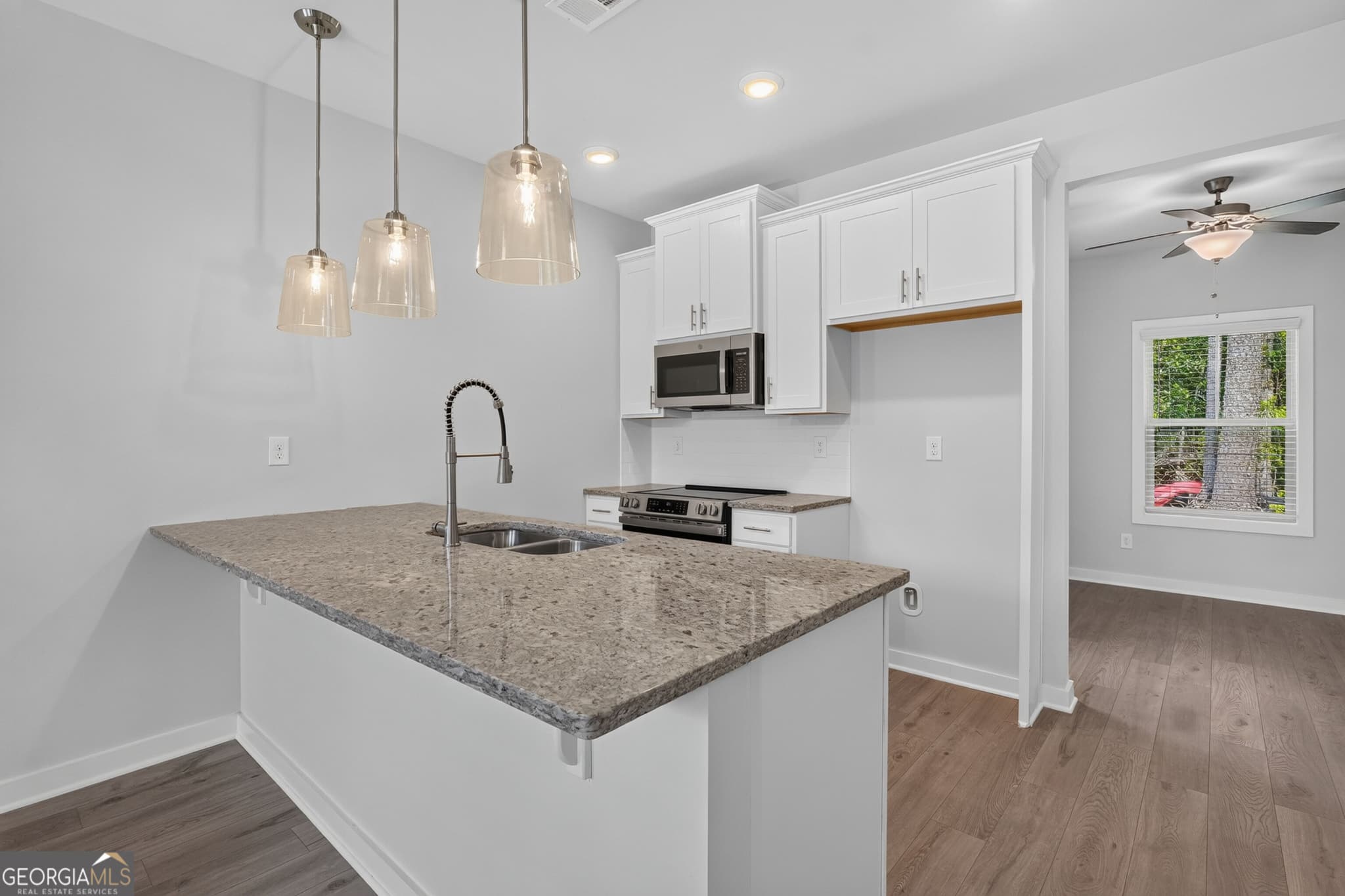 1 bedroom, 1.5 bathroom, 707 sq ft single family residence for sale at 410 Dempsey Drive LOT 32, Fayetteville, GA 30214 — photo 6